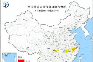 基米希改打右后卫数据：1次助攻，5次关键传球，贡献2解围2对抗